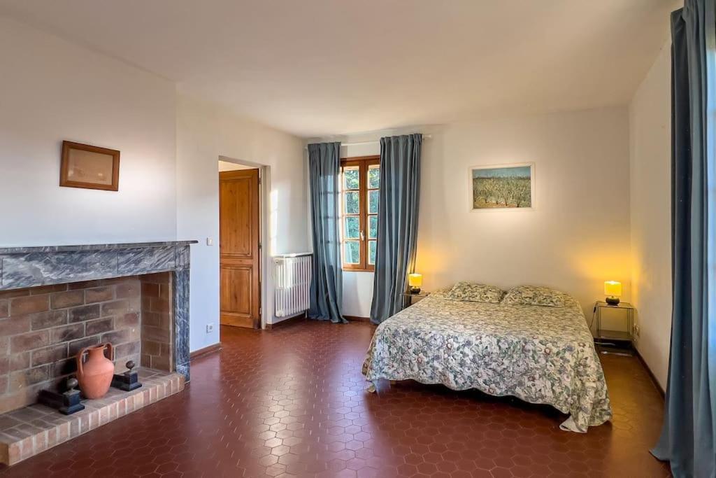 Mas De Charme En Pleine Camargue Villa Saint-Gilles  Exterior foto